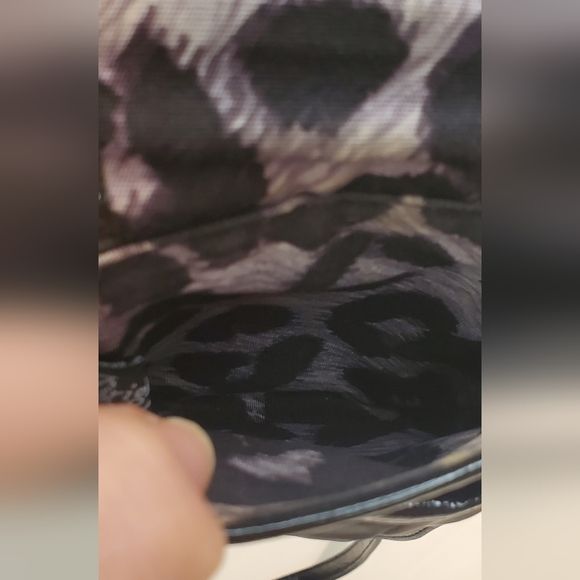 BRIGHTON bag - mini crossbody wallet and phone holder nylon/patent leather bag - Picture 7 of 14